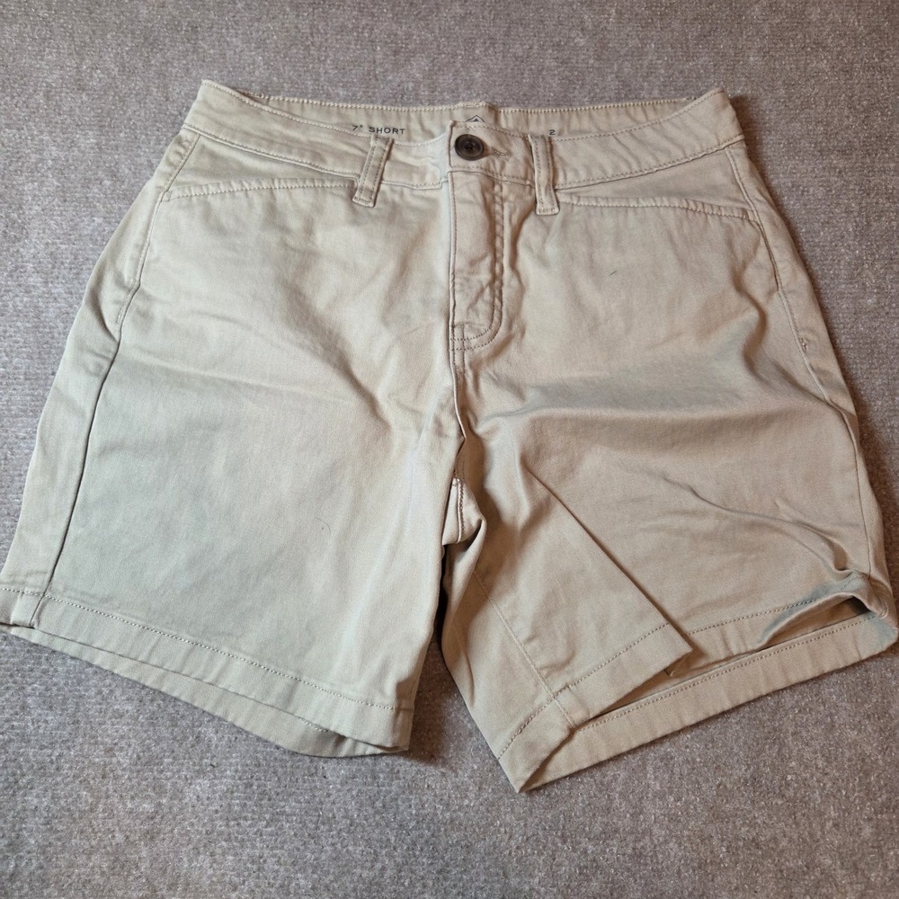 St. Johns Bay Womens Khaki Chino Shorts Tan 7 Inch Inseam Size 2 Stretch Twill